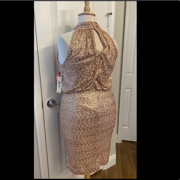 Eliza J Sequin Dress - Picture 10 of 10